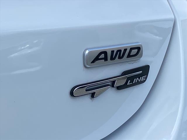 Photo of 2021 Glacial White Pearl Kia K5