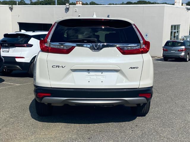 Photo of 2018 White Diamond Pearl Honda CR-V