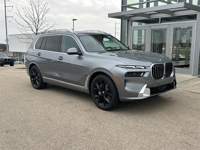 Photo of 2025 Skyscraper Grey Metallic BMW X7