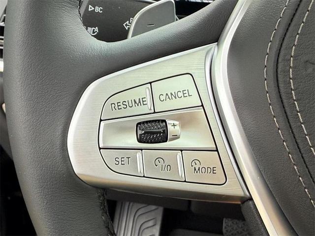 Photo of 2025 Black Sapphire Metallic BMW X7