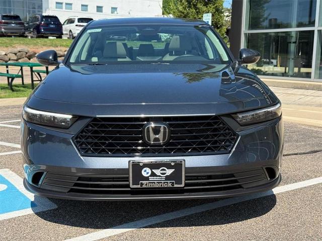 Photo of 2023 Meteorite Gray Metallic Honda Accord