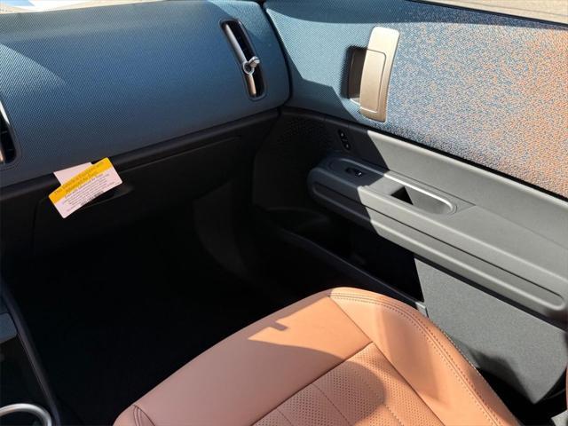 Photo of 2025 Nanuq White Metallic MINI Countryman