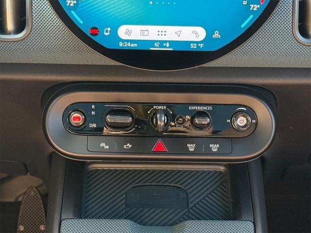 Photo of 2025 Nanuq White Metallic MINI Countryman
