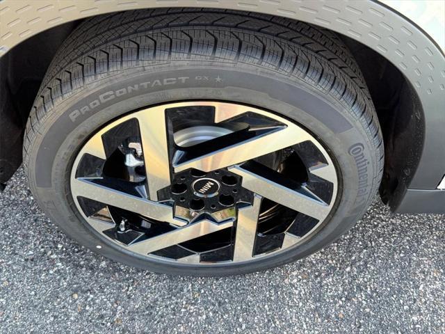 Photo of 2025 Nanuq White Metallic MINI Countryman