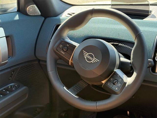 Photo of 2025 Nanuq White Metallic MINI Countryman