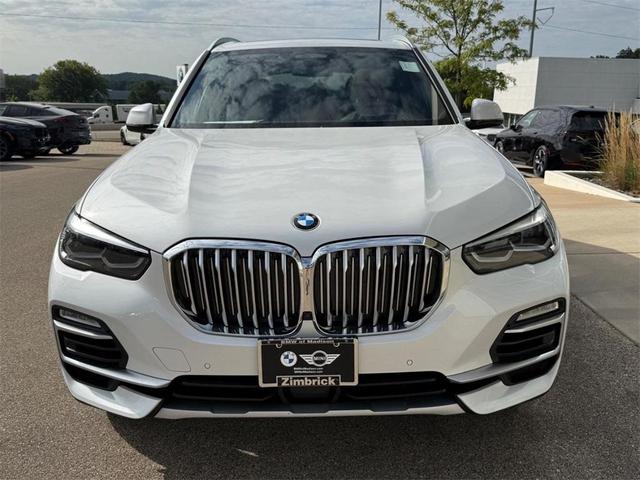 Photo of 2021 Mineral White Metallic BMW X5