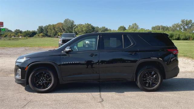 Photo of 2023 Mosaic Black Metallic Chevrolet Traverse
