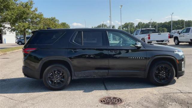 Photo of 2023 Mosaic Black Metallic Chevrolet Traverse