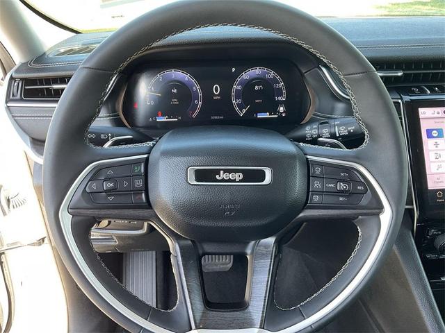 Photo of 2023 Bright White Clearcoat Jeep Grand Cherokee