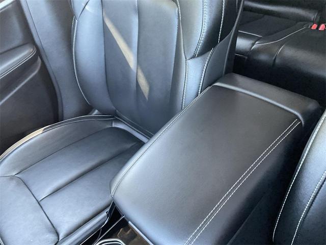 Photo of 2023 Bright White Clearcoat Jeep Grand Cherokee