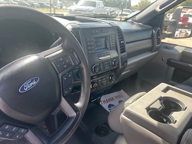 Photo of 2018 Oxford White Ford F-450