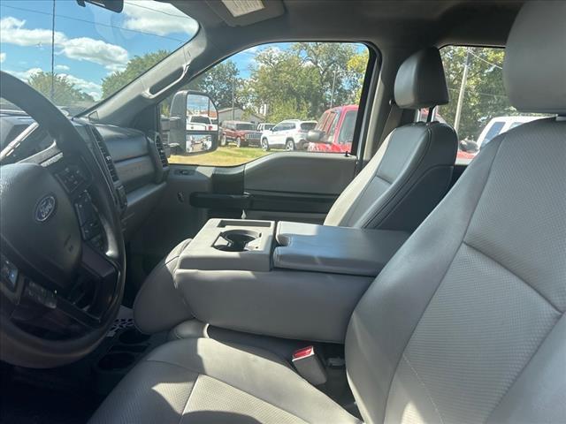 Photo of 2018 Oxford White Ford F-450