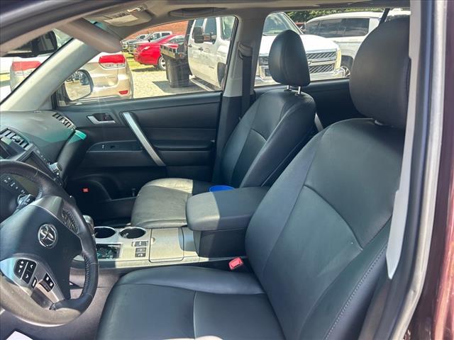 Photo of 2012 Sizzling Crimson Mica Toyota Highlander