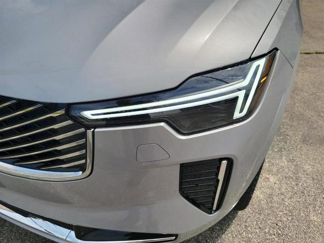Photo of 2025 Silver Volvo XC90 Plug-In Hybrid