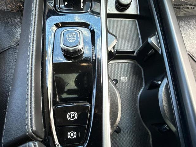 Photo of 2024 Metallic Volvo XC90