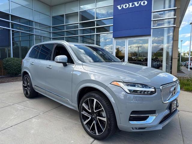 Photo of 2024 Metallic Volvo XC90