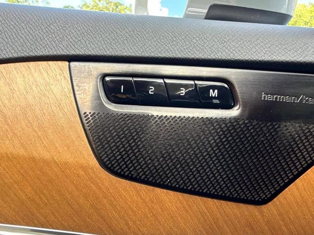 Photo of 2024 Metallic Volvo XC90