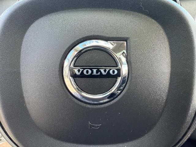 Photo of 2024 Metallic Volvo XC90