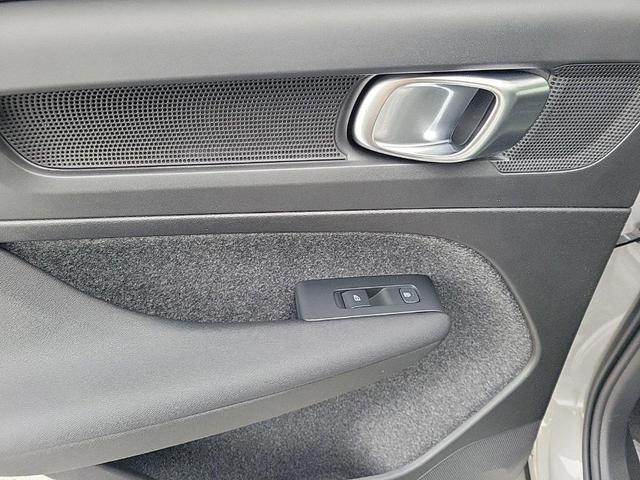 Photo of 2025 Silver Volvo XC40