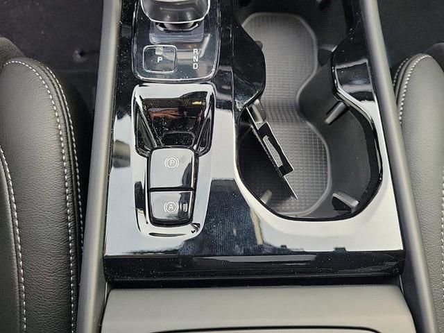 Photo of 2025 Silver Volvo XC40