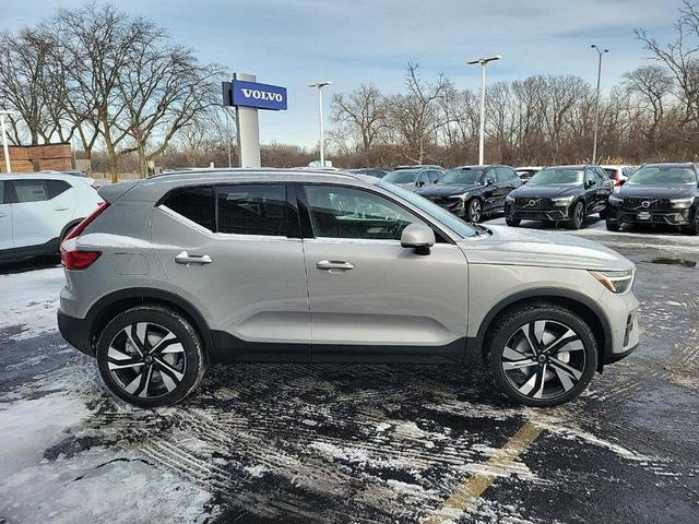 Photo of 2025 Silver Volvo XC40