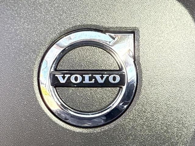 Photo of 2024 Metallic Volvo XC90 Recharge Plug-In Hybrid