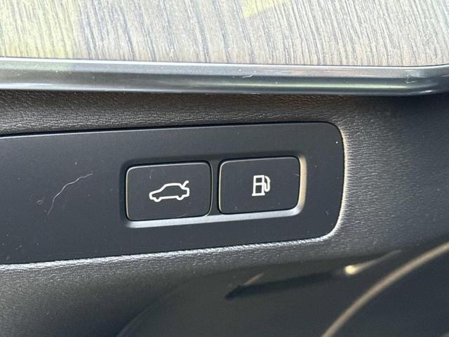 Photo of 2024 Metallic Volvo XC90 Recharge Plug-In Hybrid
