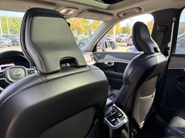 Photo of 2024 Metallic Volvo XC90 Recharge Plug-In Hybrid