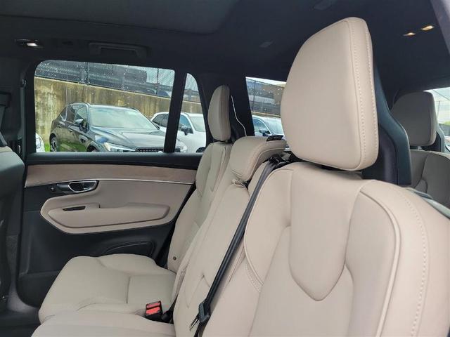 Photo of 2025 Mulberry Red Volvo XC90
