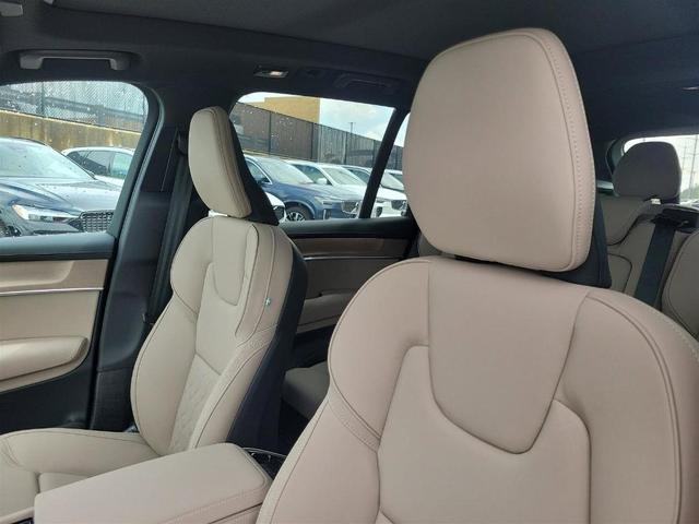 Photo of 2025 Mulberry Red Volvo XC90