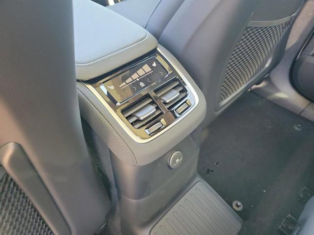 Photo of 2025 Crystal White Pearl Volvo XC90 Plug-In Hybrid
