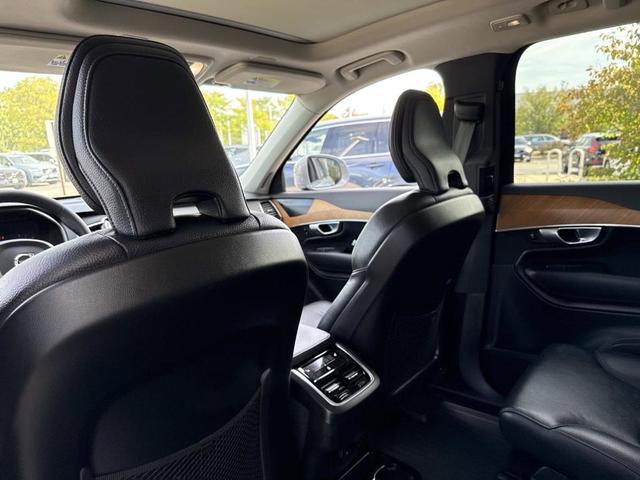 Photo of 2024 Metallic Volvo XC90