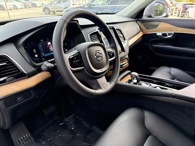 Photo of 2024 Metallic Volvo XC90