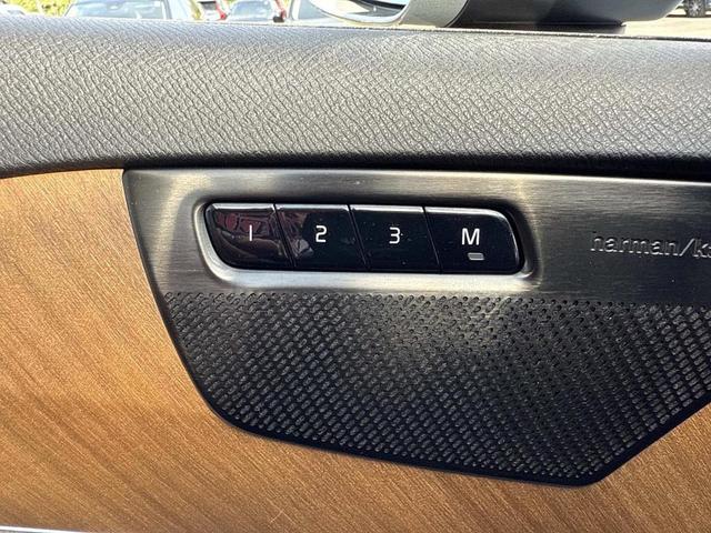 Photo of 2024 Metallic Volvo XC90