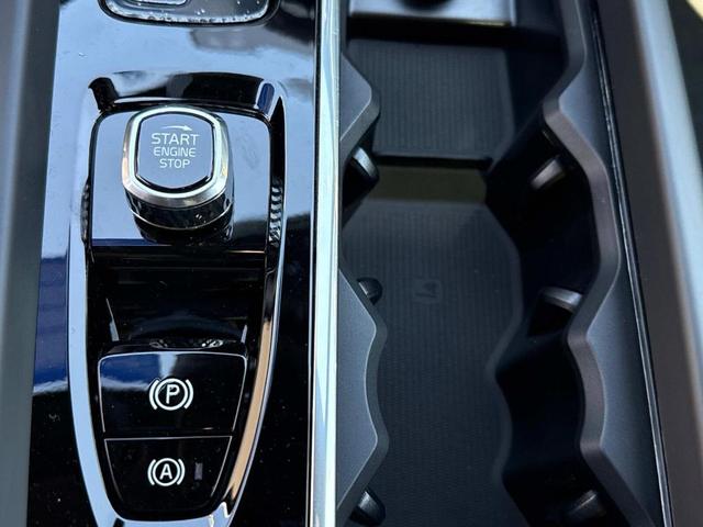 Photo of 2026 Denim Blue Volvo XC60