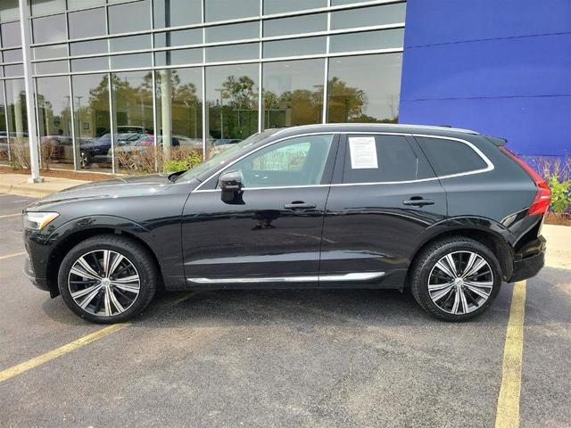 Photo of 2022 Onyx Black Metallic Volvo XC60