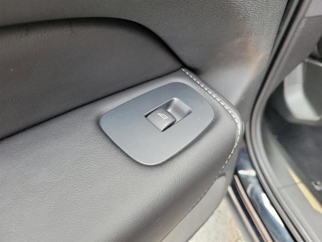 Photo of 2022 Onyx Black Metallic Volvo XC60