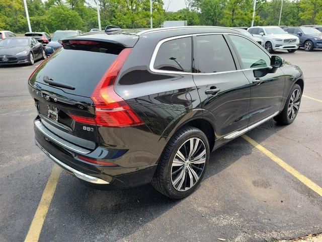 Photo of 2022 Onyx Black Metallic Volvo XC60