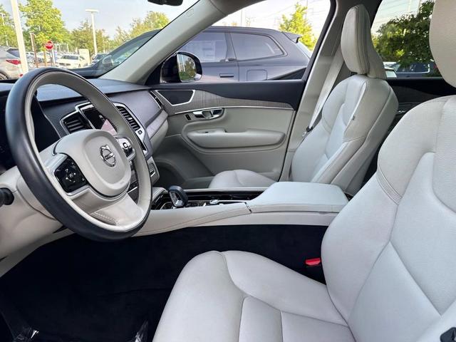 Photo of 2023 Thunder Gray Metallic Volvo XC90 Recharge Plug-In Hybrid