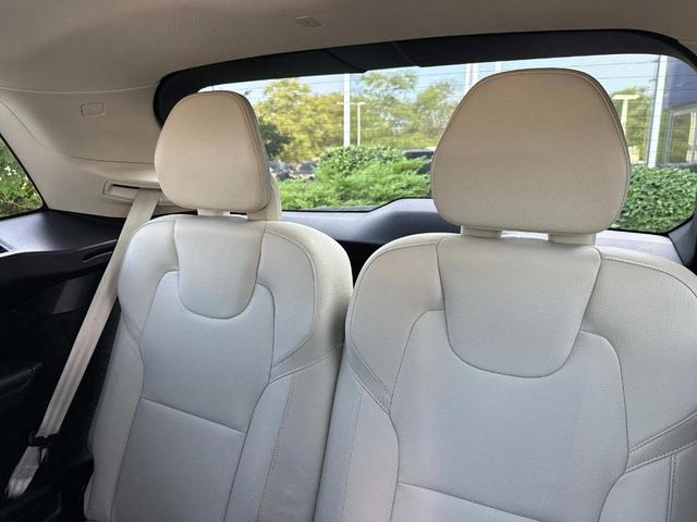 Photo of 2023 Thunder Gray Metallic Volvo XC90 Recharge Plug-In Hybrid