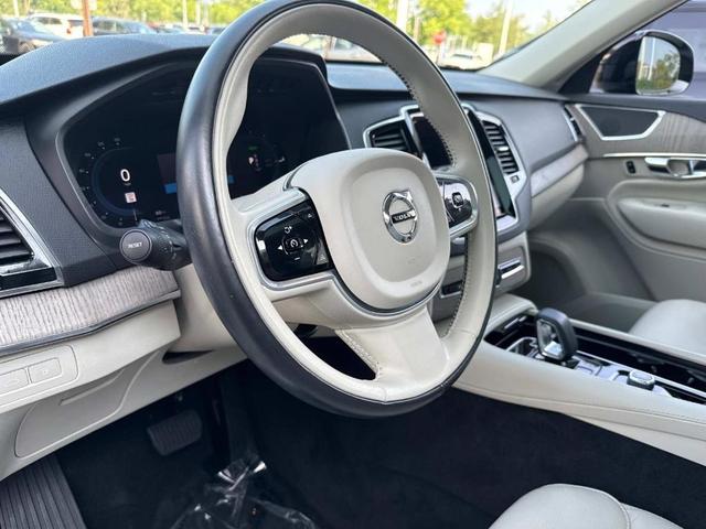 Photo of 2023 Thunder Gray Metallic Volvo XC90 Recharge Plug-In Hybrid