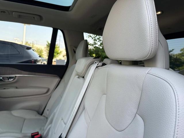 Photo of 2023 Thunder Gray Metallic Volvo XC90 Recharge Plug-In Hybrid