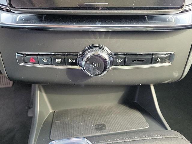 Photo of 2025 Crystal White Pearl Volvo XC90 Plug-In Hybrid