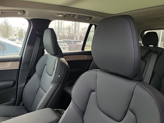 Photo of 2025 Crystal White Pearl Volvo XC90 Plug-In Hybrid