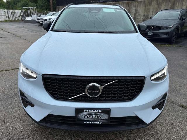 Photo of 2026 Cloud 9 White Volvo XC40