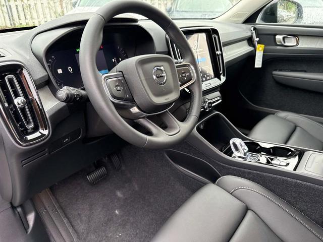 Photo of 2026 Cloud 9 White Volvo XC40