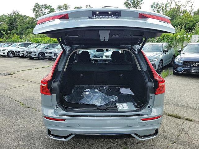 Photo of 2025 Vapour Gray Volvo XC60