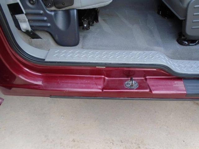 Photo of 2004 MAROON Ford F-150