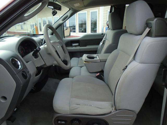 Photo of 2004 MAROON Ford F-150