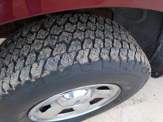 Photo of 2004 MAROON Ford F-150